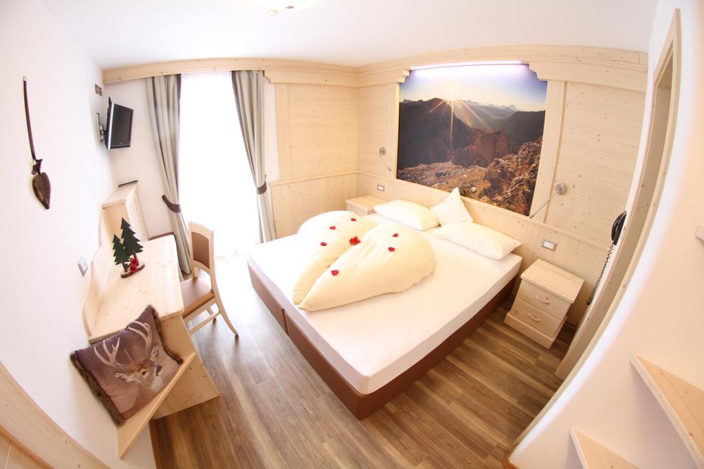 Hotel Val Selva di Val Gardena Rum bild