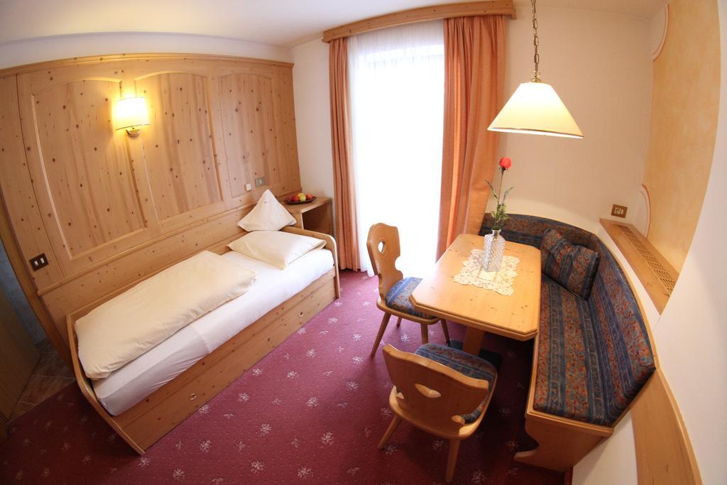 Hotel Val Selva di Val Gardena Rum bild