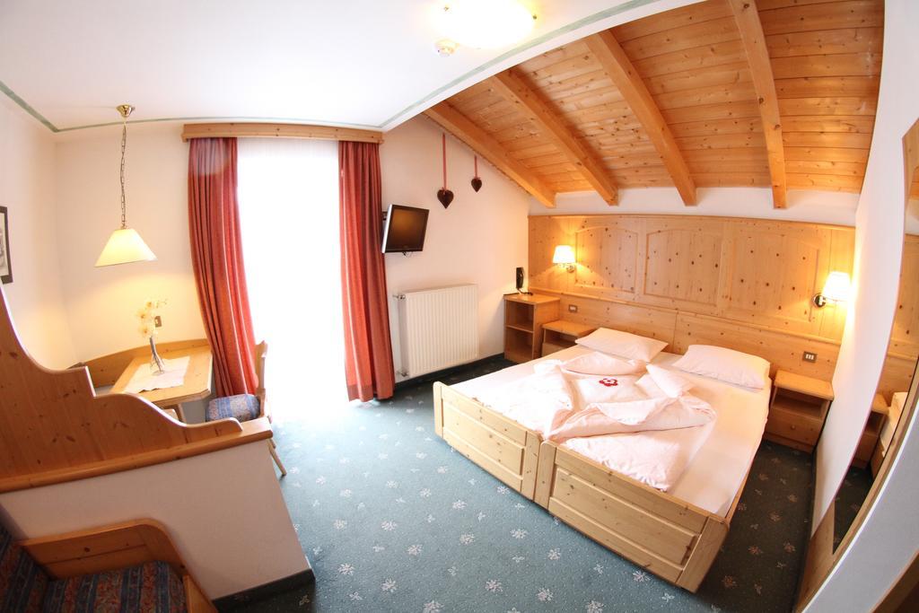 Hotel Val Selva di Val Gardena Rum bild